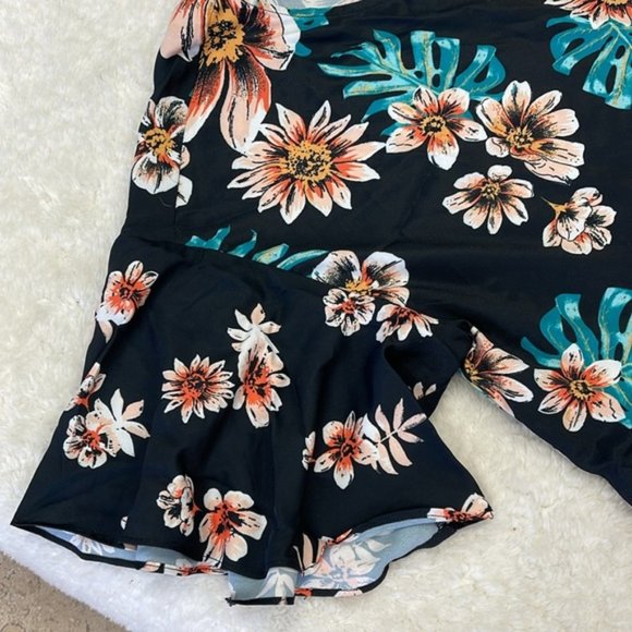 DG2 by Diane Gilman Women's Floral Ruffle Sleeve Blouse - Picture 3 of 7